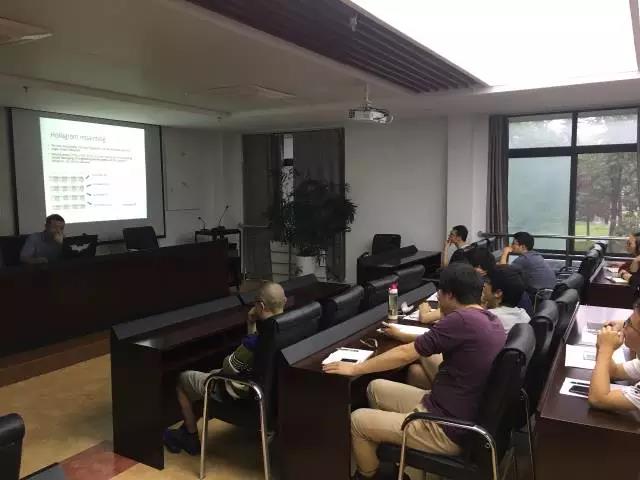  深圳大学信息工程学院博士后焦述铭受邀于9月25日来我院作题为"全息成像中的信息信号处理算法"的学术讲座